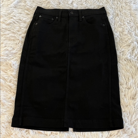 J. Crew Factory Dresses & Skirts - J Crew black midi denim skirt Size 6